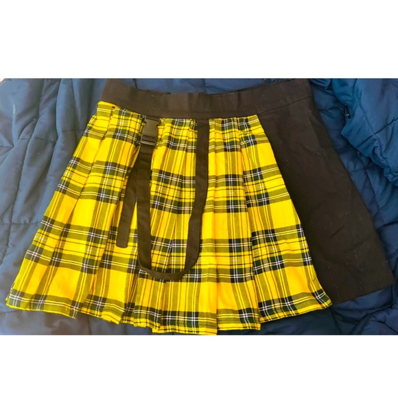 NWT UK GOTH PLAID PLEATED SKIRT W/ STRAPS - Picture 7 of 9